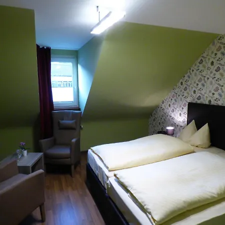 Zum Kronprinzen Garni Hotell