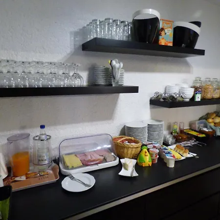 Zum Kronprinzen Garni Hotell 2*