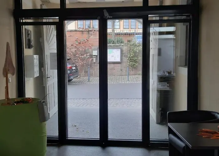 Zum Kronprinzen Garni 酒店 2*