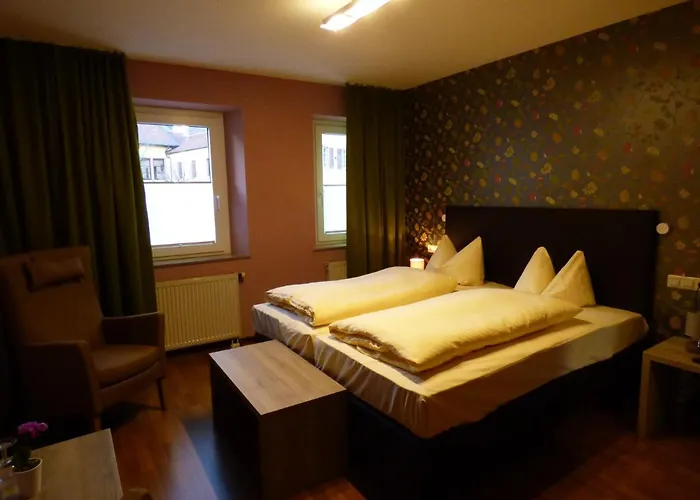 Zum Kronprinzen Garni 2*