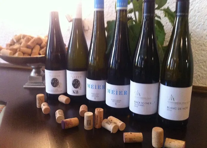 מלון Zum Kronprinzen Garni 2*